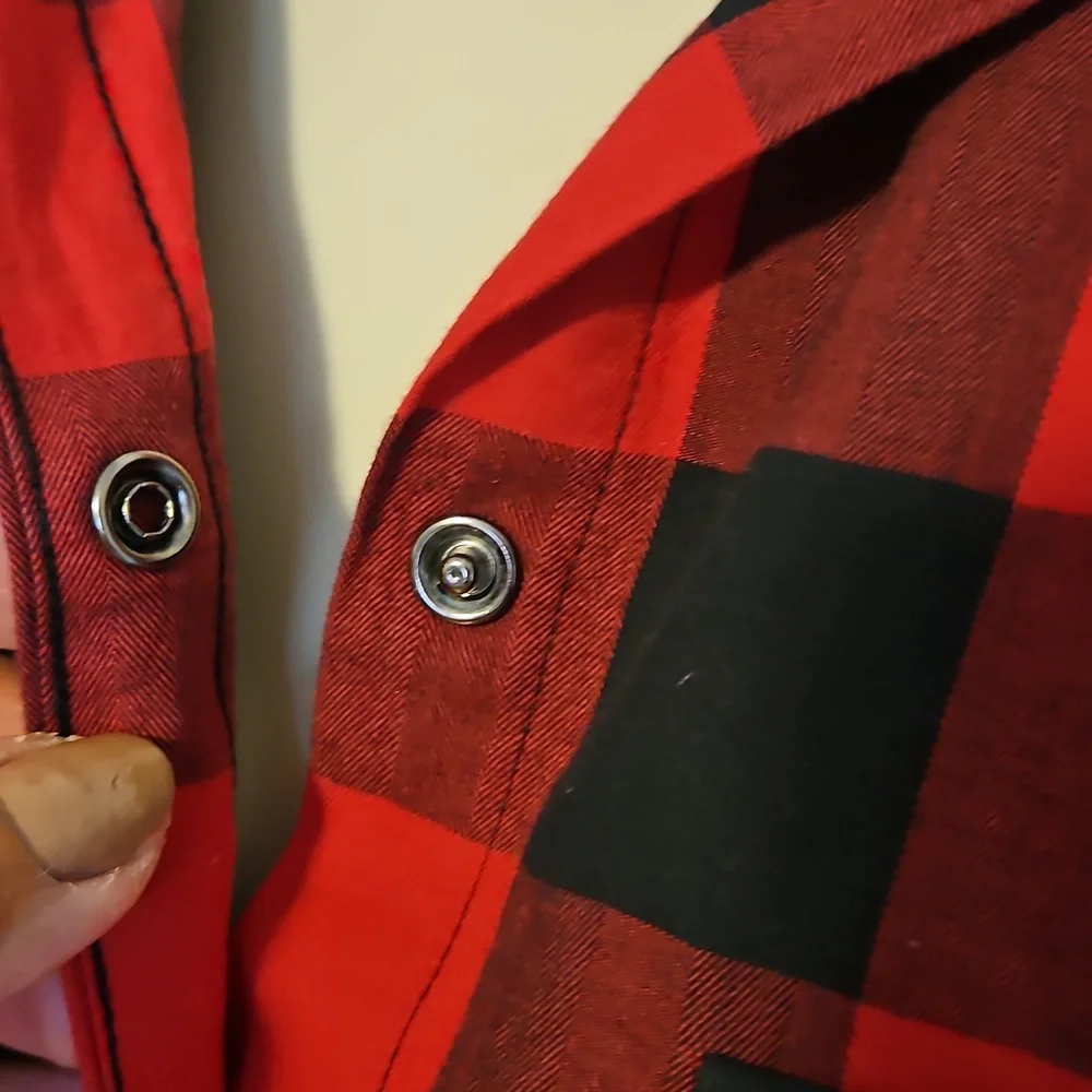 Untuckit Women Button Up Shirt 2 Red Plaid DYLAN Collared Front